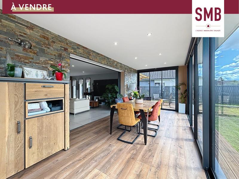 Maison - 101 m² - 5 pièces