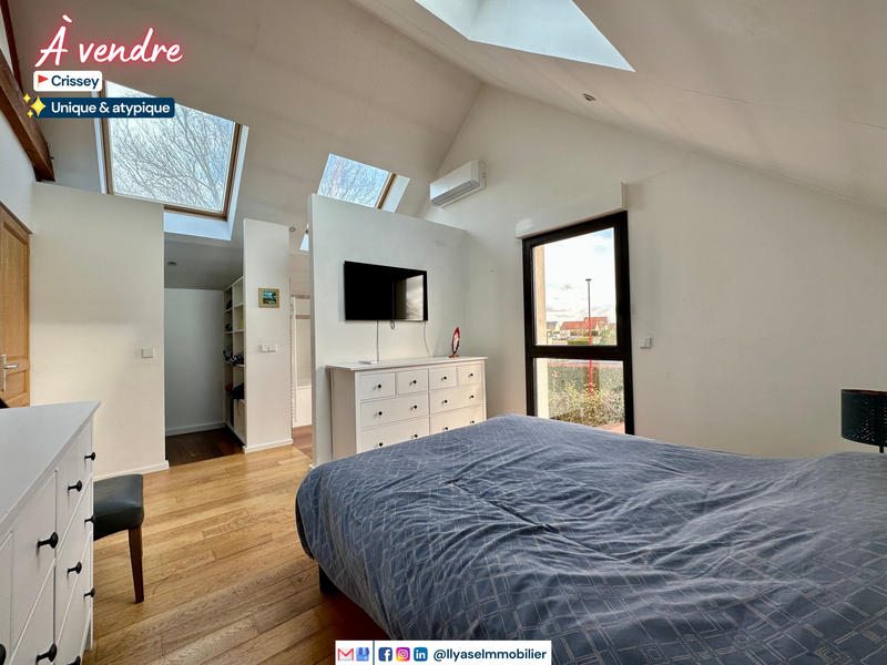 Maison - 273 m² - 8 pièces