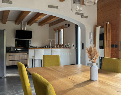 Maison - 287 m² - 7 pièces