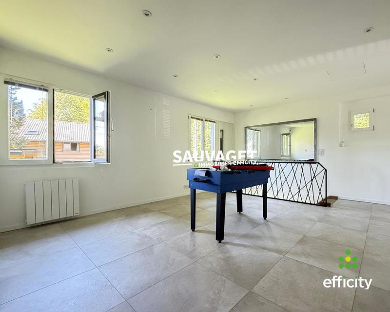 Maison - 143 m² - 5 pièces