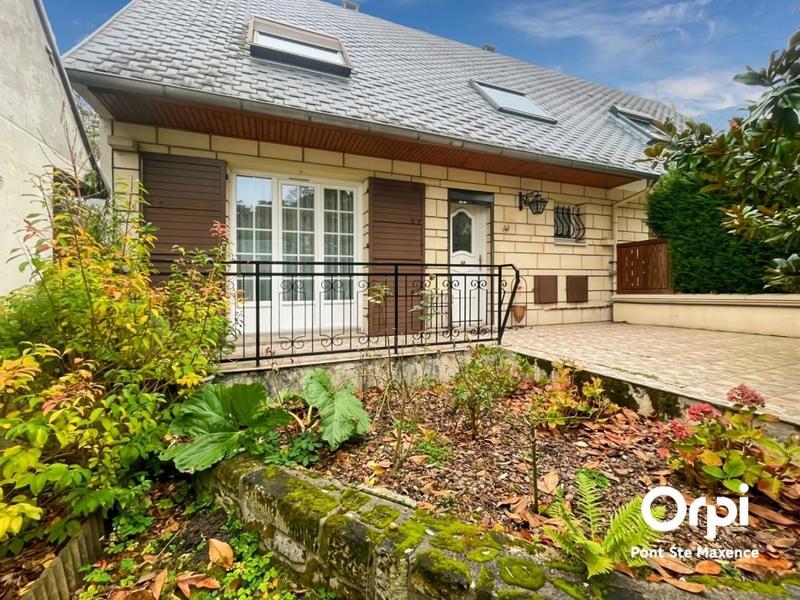 Maison - 99 m² - 4 pièces