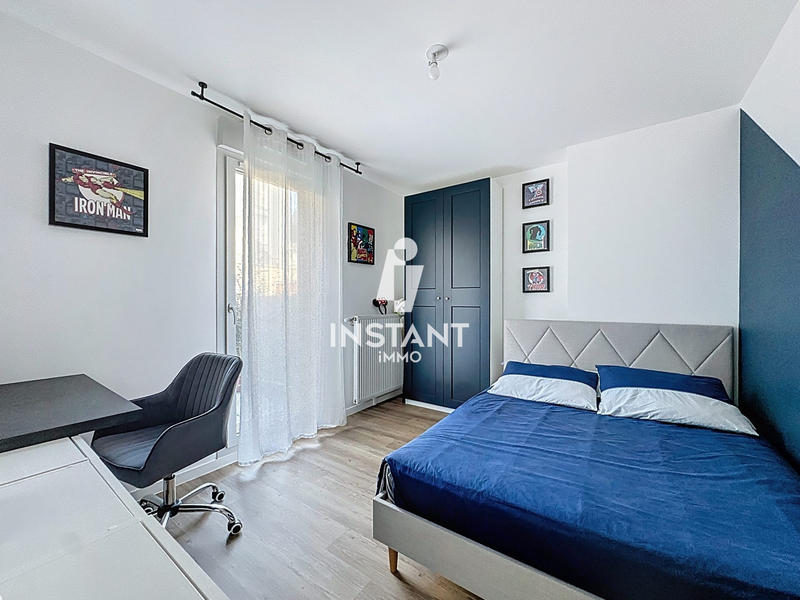 Appartement - 80 m² - 4 pièces