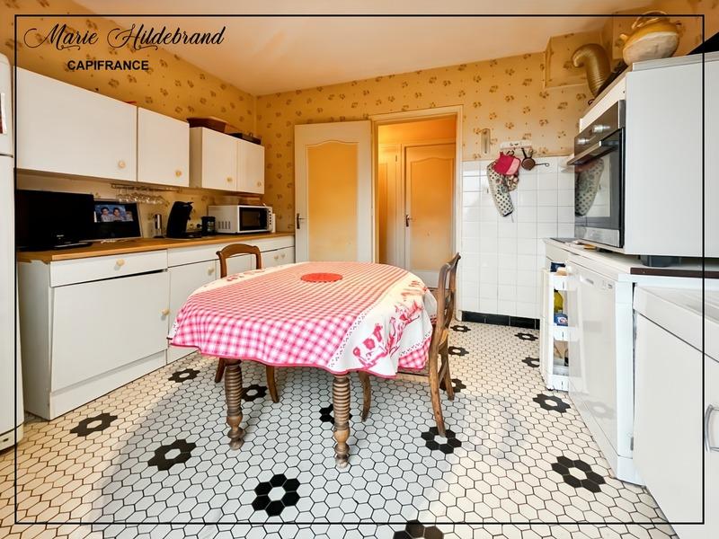 Maison - 130 m² - 8 pièces