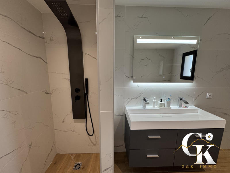 Maison - 160 m² - 6 pièces