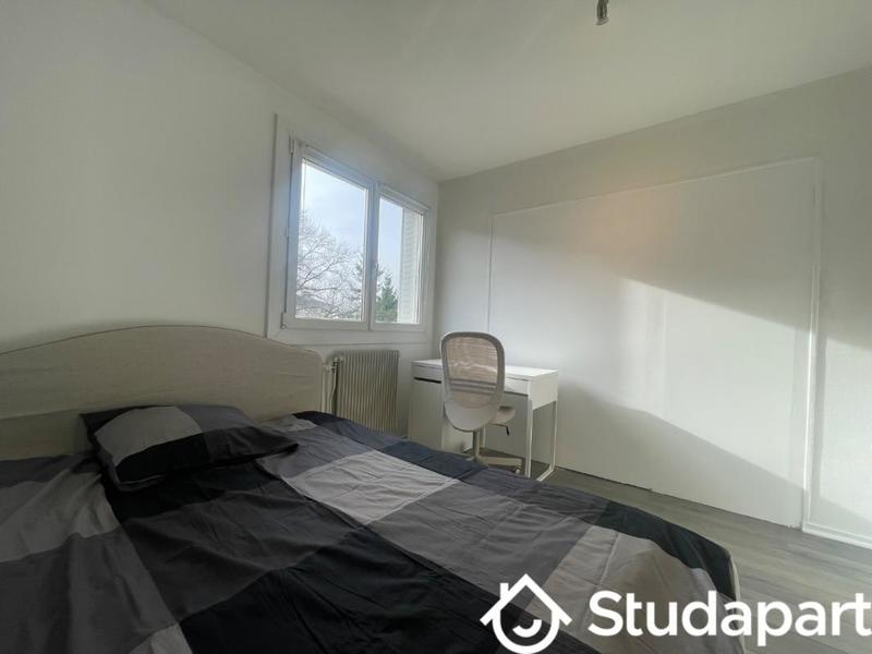 Chambre - 9 m² - 1 pièce