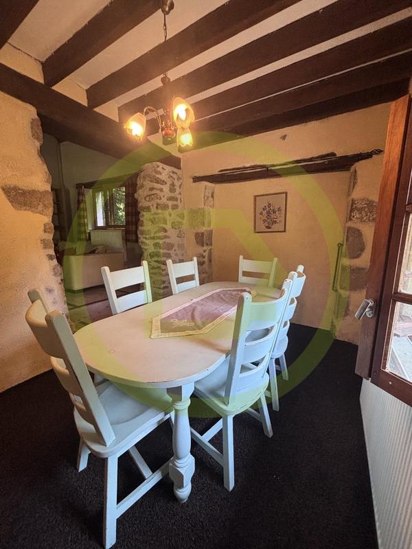 Maison - 90 m² - 6 pièces