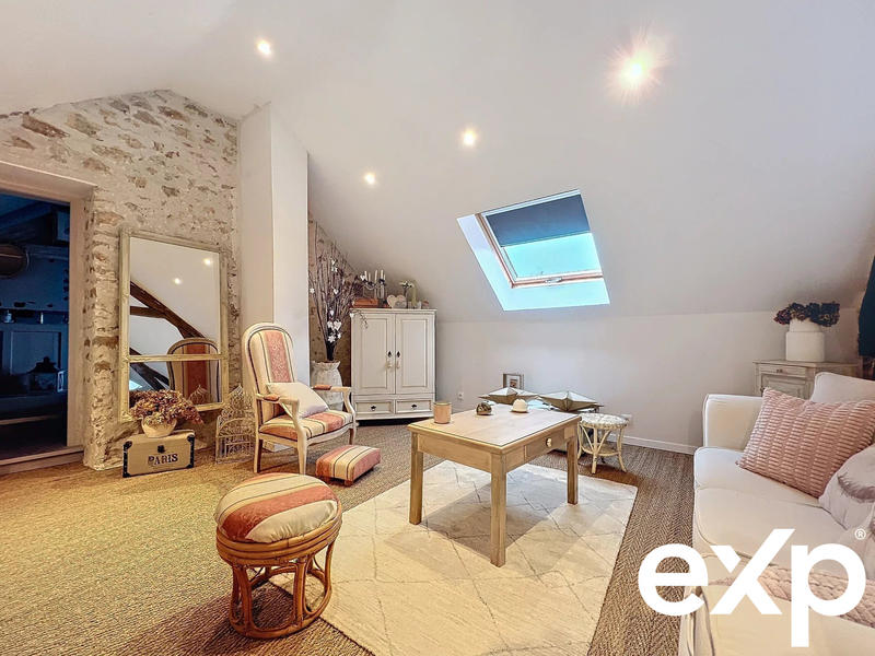 Maison - 285 m² - 8 pièces