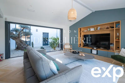 Villa - 200 m² - 7 pièces