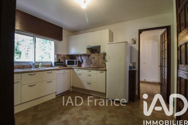 Maison - 200 m² - 8 pièces