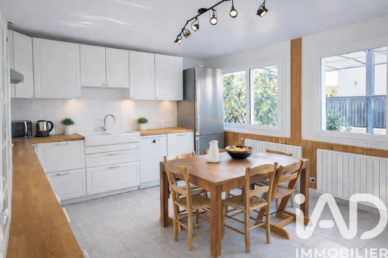 Maison - 121 m² - 6 pièces