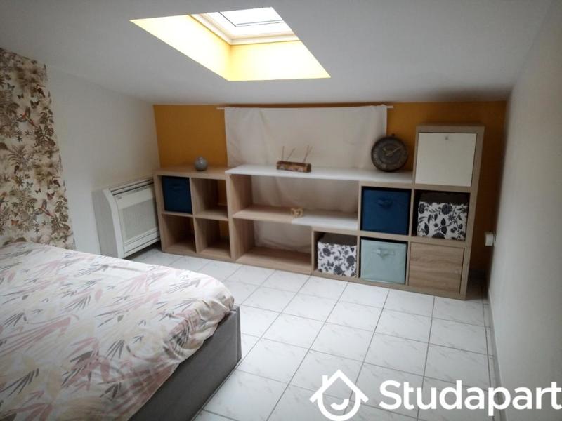 Chambre - 11 m² - 1 pièce