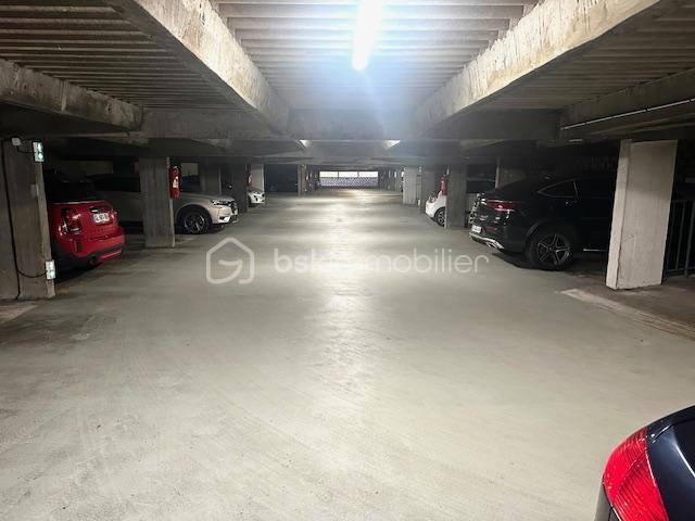 Parking - 14 m²