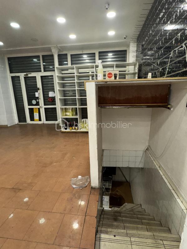 Local commercial - 90 m² - 2 pièces