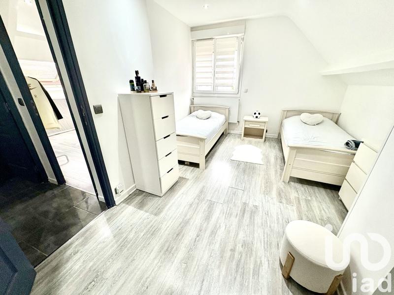 Maison - 137 m² - 8 pièces