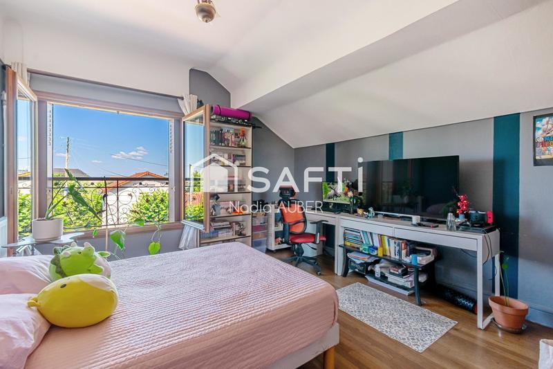 Maison - 155 m² - 6 pièces