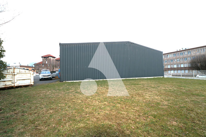 Local d'activité / Entrepôt - 571 m²