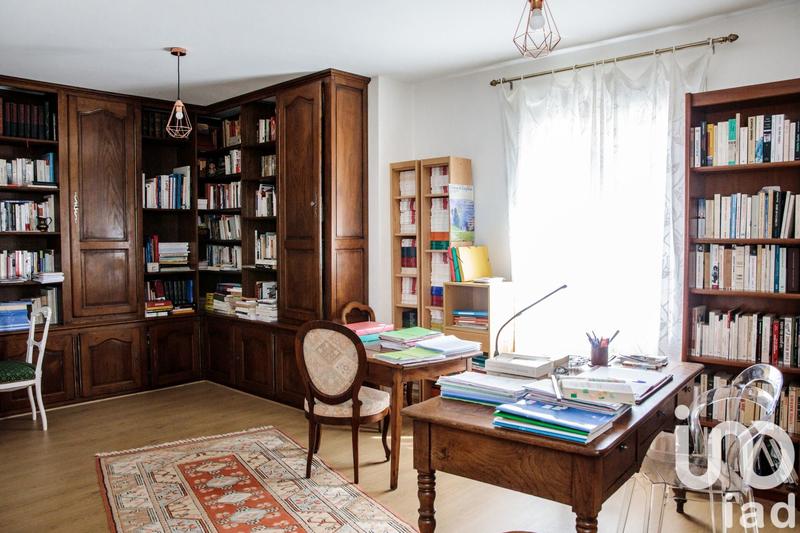 Maison - 248 m² - 10 pièces