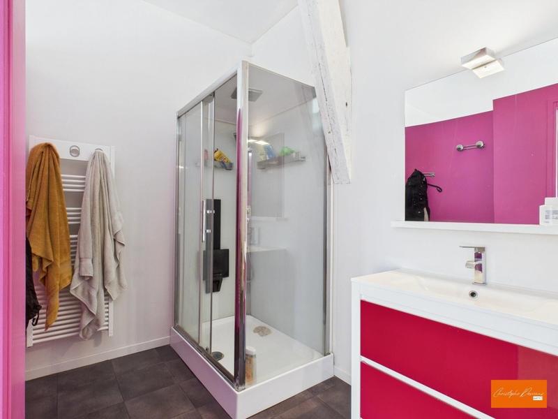 Maison - 240 m² - 8 pièces