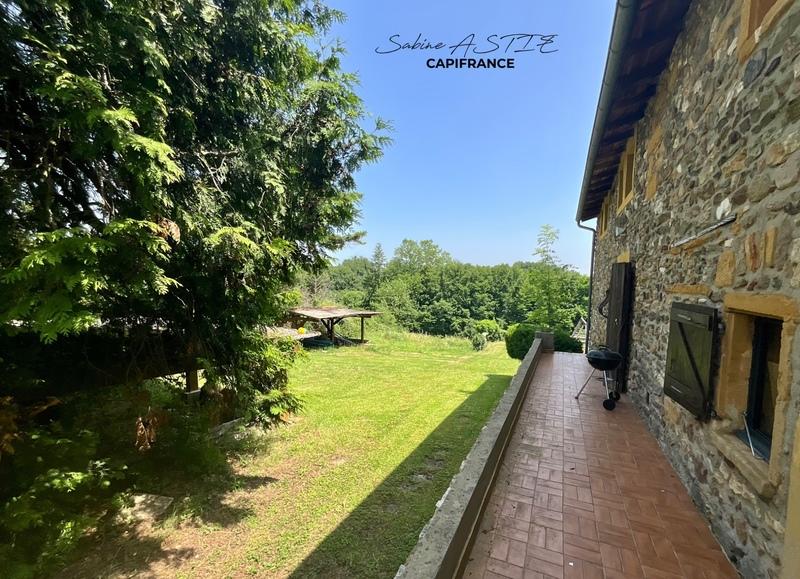 Maison - 259 m² - 9 pièces