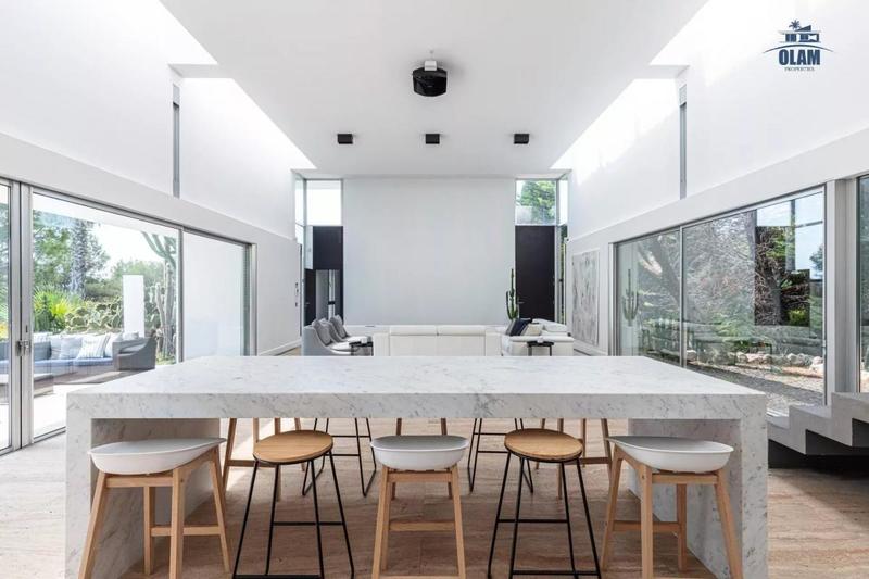 Villa - 600 m² - 6 pièces