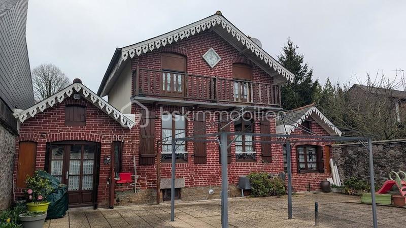 Maison traditionnelle - 95 m² - 5 pièces