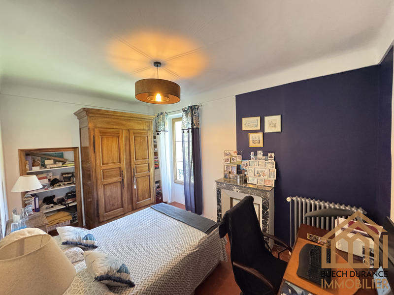 Maison - 245 m² - 12 pièces