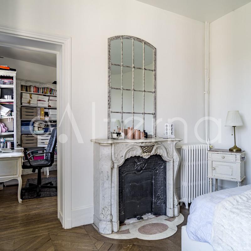 Maison - 350 m² - 12 pièces