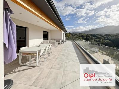 Maison - 270 m² - 4 pièces