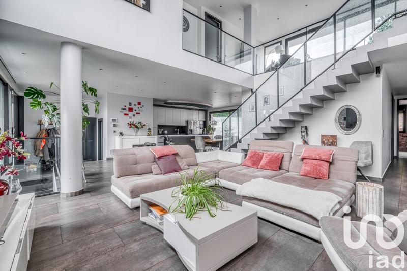 Maison de maîtres - 205 m² - 7 pièces