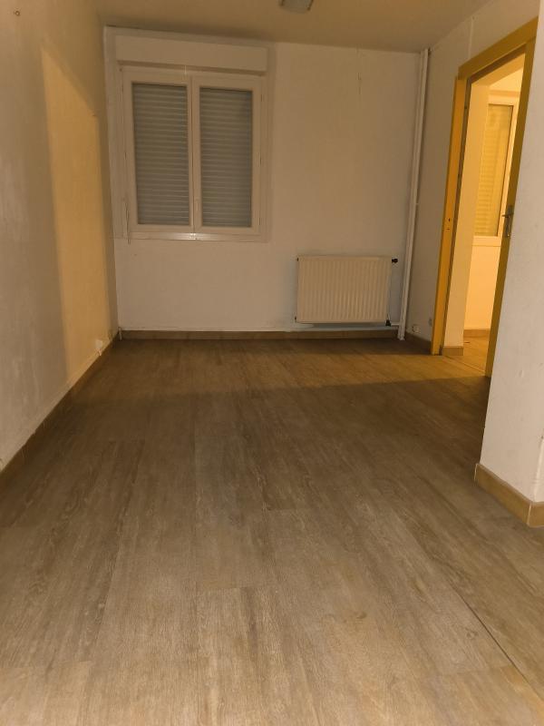 Bureau - 97 m² - 4 pièces