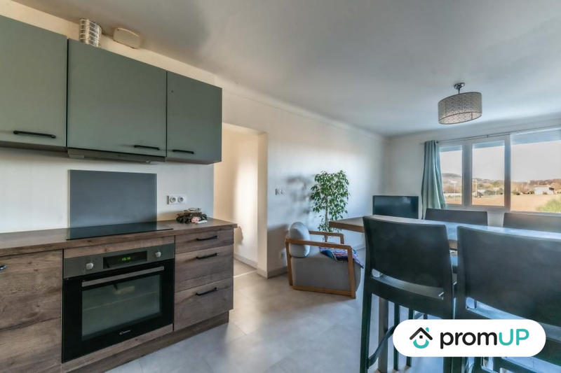 Maison - 205 m² - 8 pièces