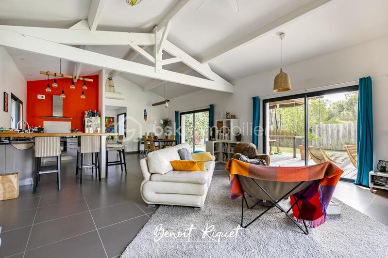 Propriété - 221 m² - 7 pièces