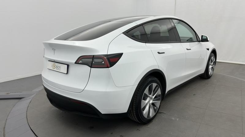 Tesla Model y Standard Rwd