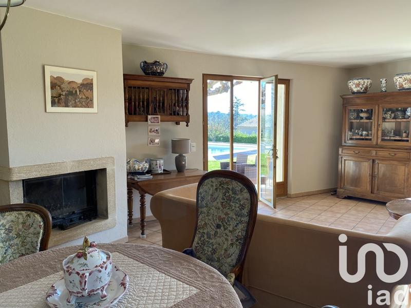 Maison - 203 m² - 9 pièces