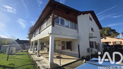 Maison - 255 m² - 10 pièces