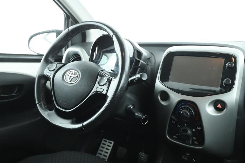Toyota Aygo 1.0 Vvt-i X-Play 5p 69 ch