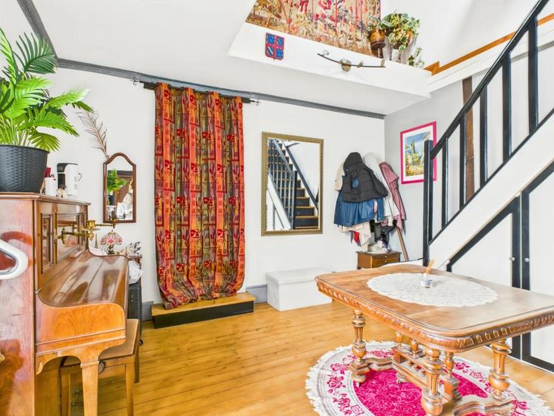 Maison - 281 m² - 11 pièces