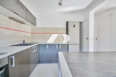 Appartement - 76 m² - 4 pièces