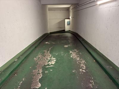 Parking / Garage - 10 m²