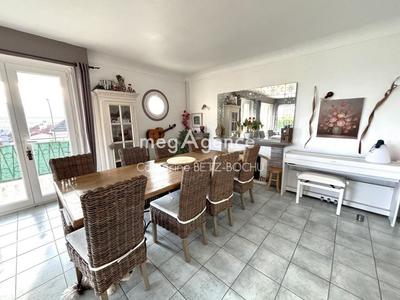 Maison - 122 m² - 5 pièces