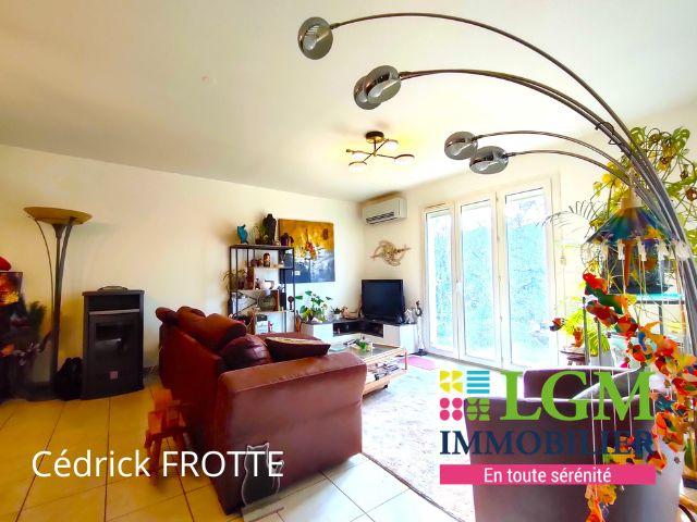 Maison - 90 m² - 4 pièces