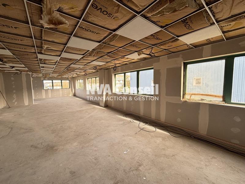 Entrepôt - 2 753 m²