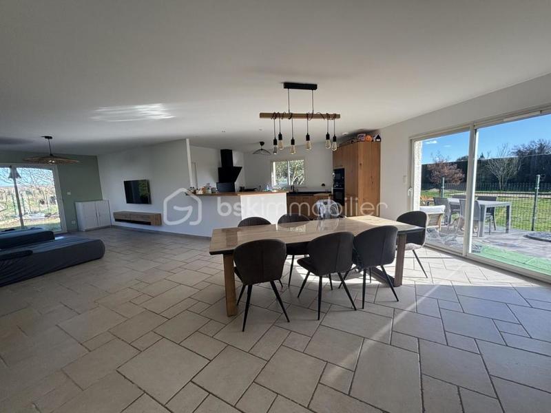 Maison traditionnelle - 155 m² - 6 pièces