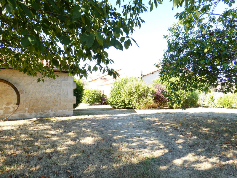 Maison - 245 m² - 7 pièces