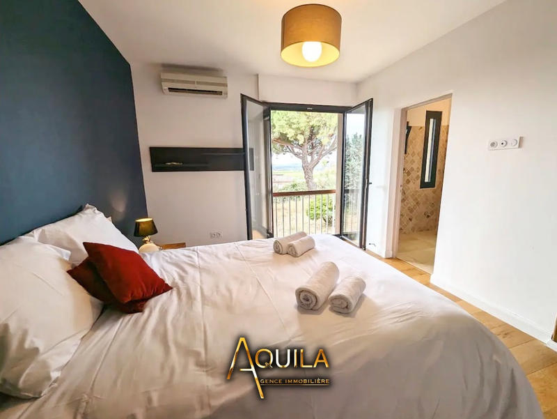 Villa - 341 m² - 8 pièces