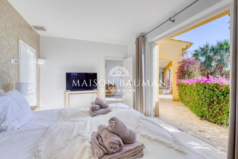 Villa - 302 m² - 12 pièces