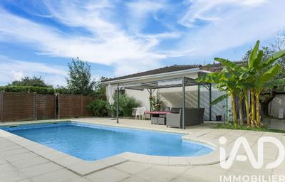 Maison - 152 m² - 9 pièces