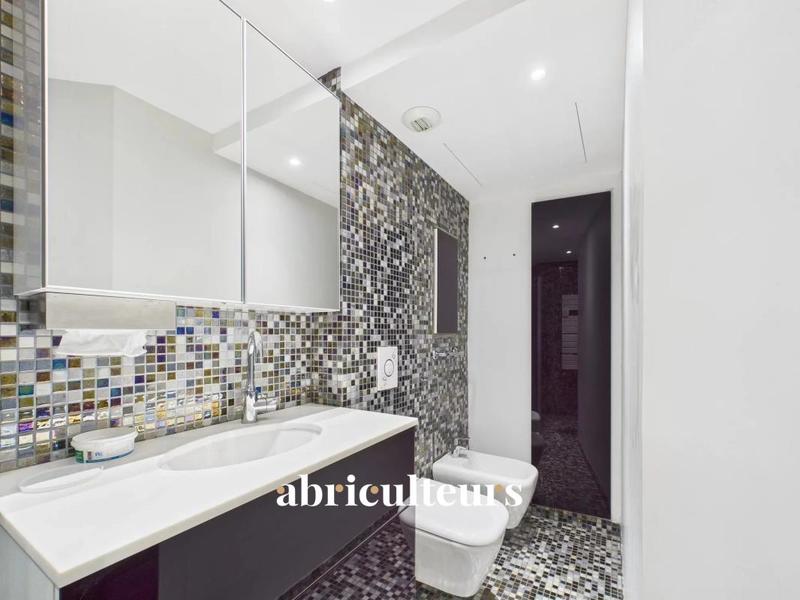 Appartement ancien - 84 m² - 4 pièces