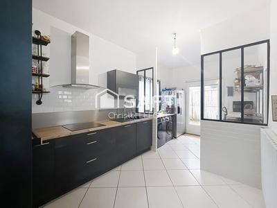 Maison de ville - 100 m² - 5 pièces