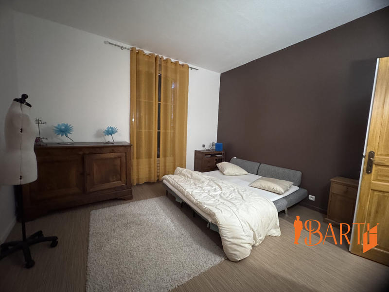 Maison - 260 m² - 7 pièces